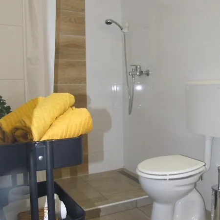 Vidam Csendes Termeszetkoezeli Falusi Szallashely . Holiday home Badacsonytordemic