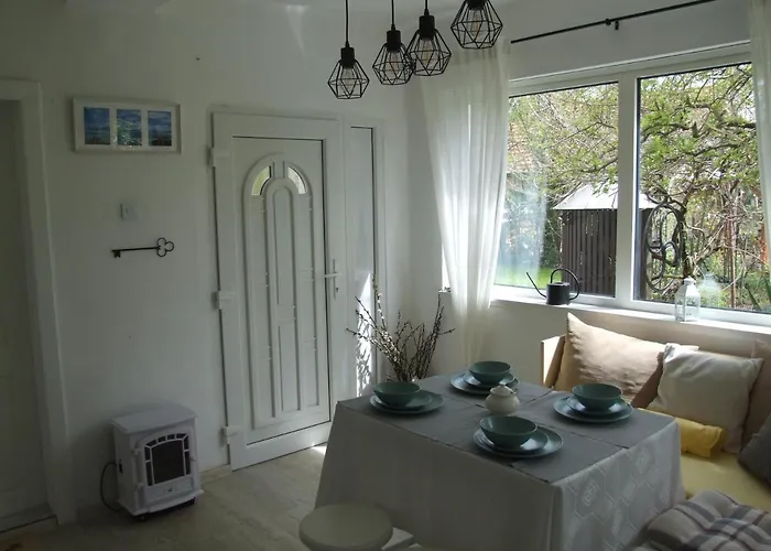 Casa vacanze Vidám Csendes Természetközeli Falusi . *