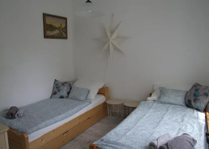 Vidám Csendes Természetközeli Falusi . Casa vacanze Badacsonytördemic